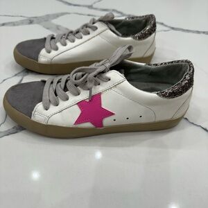 Shushop sneakers size 6.5